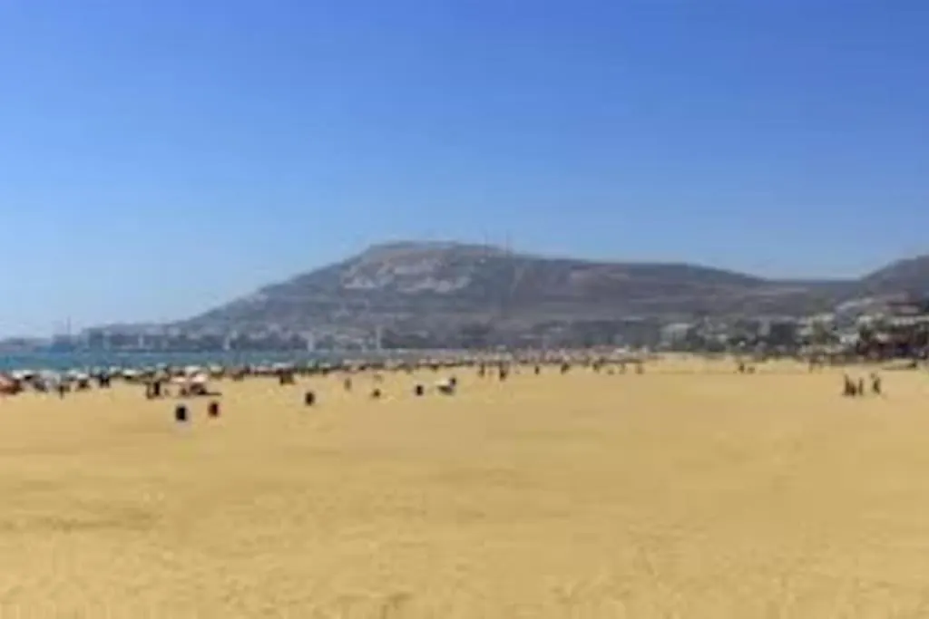 Luxurious 2 Bedroom Rustic Apartment Agadir Maroko